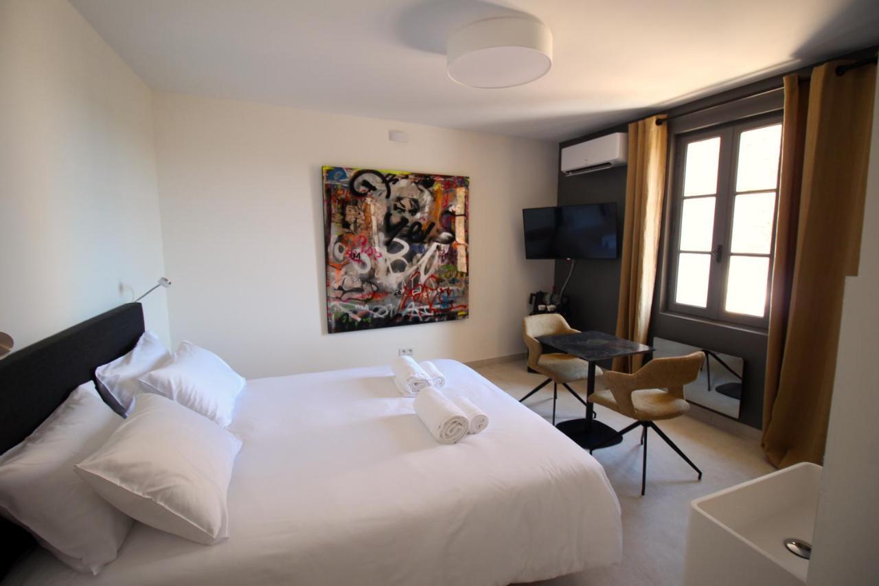 La Maison Des Vendangeurs - Table D'Hotes Le Soir Du Jeudi Au Dimanche- Jacuzzi - Balneo Spa - Acces Piscine Pour Toutes Les Chambres Sauf Studio Coquet- Piscine De Mai A Mi-Octobre Martignargues Экстерьер фото
