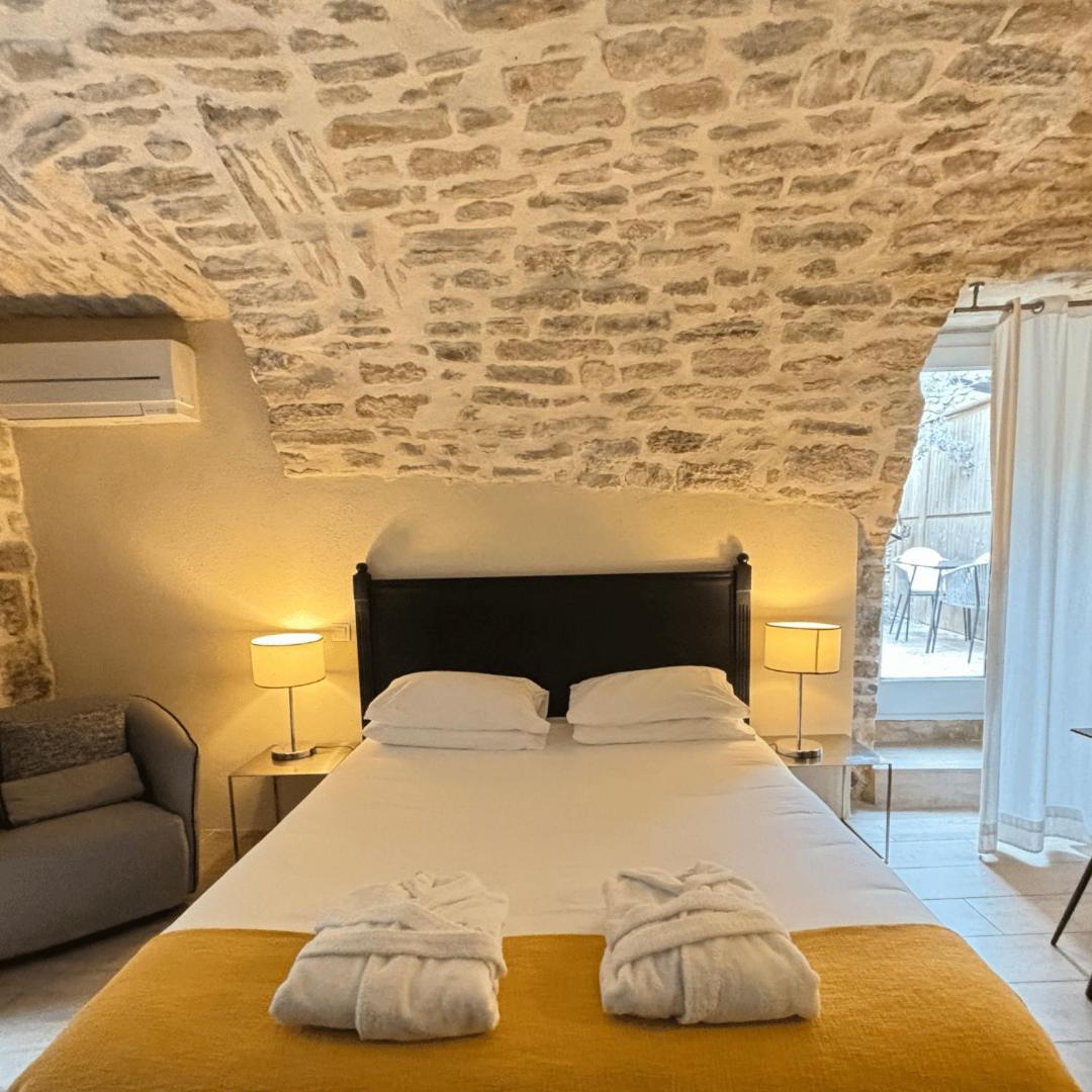 La Maison Des Vendangeurs - Table D'Hotes Le Soir Du Jeudi Au Dimanche- Jacuzzi - Balneo Spa - Acces Piscine Pour Toutes Les Chambres Sauf Studio Coquet- Piscine De Mai A Mi-Octobre Martignargues Экстерьер фото