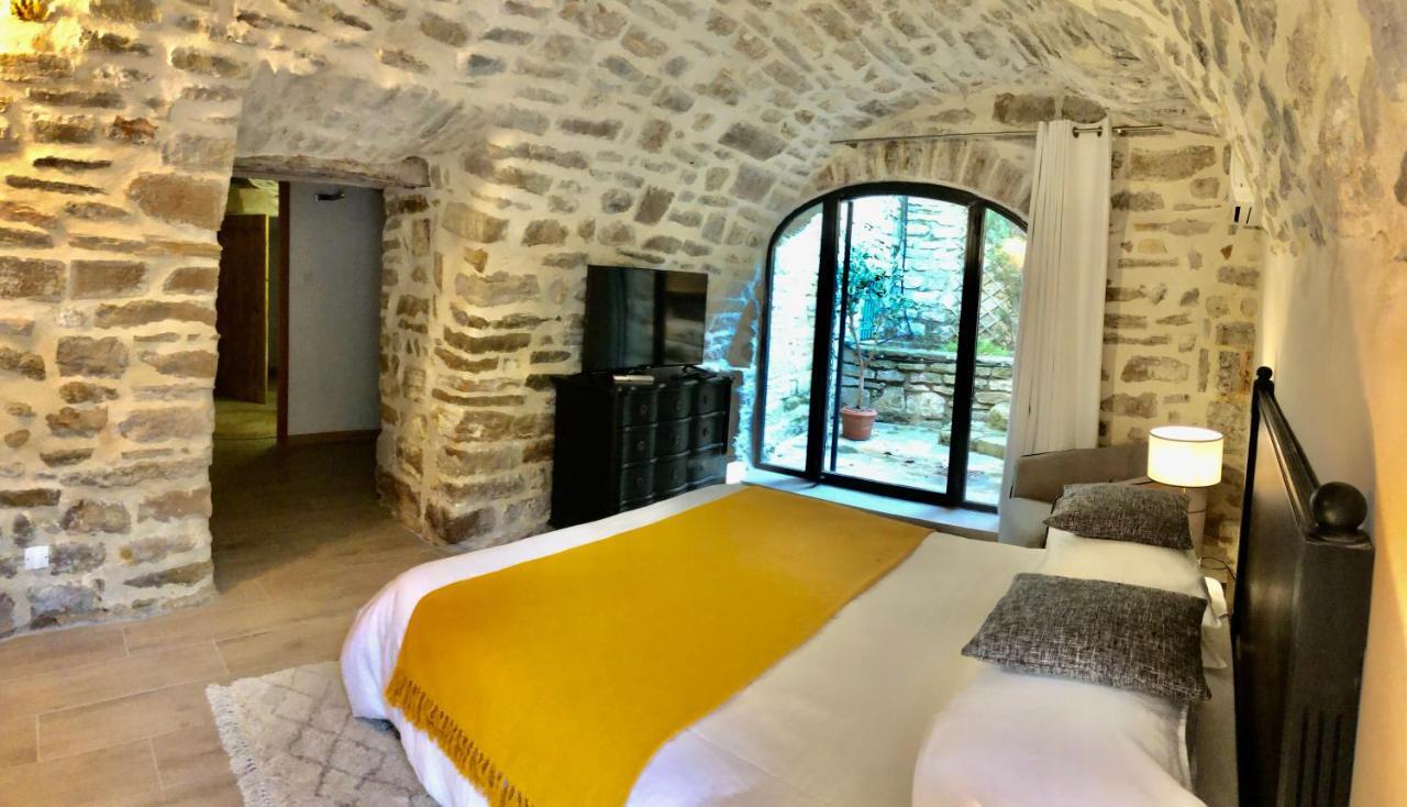 La Maison Des Vendangeurs - Table D'Hotes Le Soir Du Jeudi Au Dimanche- Jacuzzi - Balneo Spa - Acces Piscine Pour Toutes Les Chambres Sauf Studio Coquet- Piscine De Mai A Mi-Octobre Martignargues Экстерьер фото